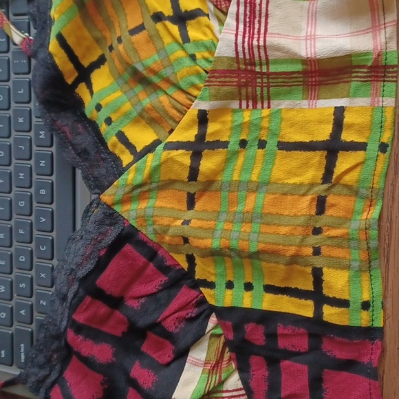 Forever 21 Plaid Crop Top Size M - Picture 4 of 6